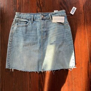 🔥🔥🆕💙OLD NAVY High-Waisted Raw Hem Jean Skirt